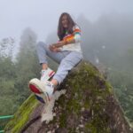 Madhumita Sarcar Instagram - Sing for the laughter before been taken away🏔️