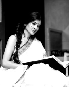 Madhumita Sarcar Instagram - It's less what the eye sees & more what the soul feels. #wednesday #mood