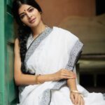 Madhumita Sarcar Instagram – নয়ন তোমারে পায় না দেখিতে…

#friday #photo
@abhinaskarphotography 
@makeupbysumanganguly 
@hairstylist_kushal 
@style_by_madhab