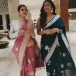 Madhumita Sarcar Instagram - একসঙ্গে কী করছেন সোহিনী আর মধুমিতা? জানতে হলে অবশ্যই সংগ্রহ করুন ১২ অক্টোবরের আনন্দলোক Eden Pavillion - ITC Sonar