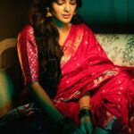 Madhumita Sarcar Instagram - Say what? . . . . . @abhinaskarphotography @makeupbysumanganguly @hairstylist_kushal @style_by_madhab @ethnic_boutique61