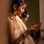 Madhumita Sarcar Instagram - তুমি রবে নীরবে . . . @abhinaskarphotography @makeupbysumanganguly @hairstylist_kushal @style_by_madhab Jewellery @gahanejewellery