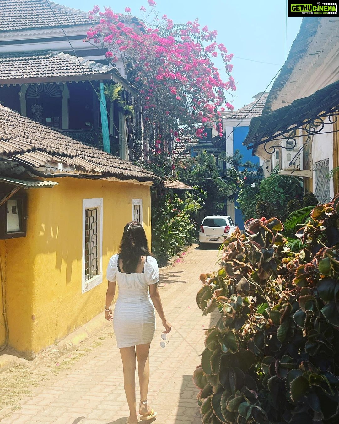 Madhumita Sarcar Instagram - Somewhere someone somehow someway … someday