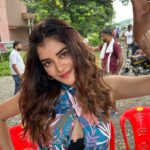Madhumita Sarcar Instagram - Shooting for me be like…❤️ #lovemyjob