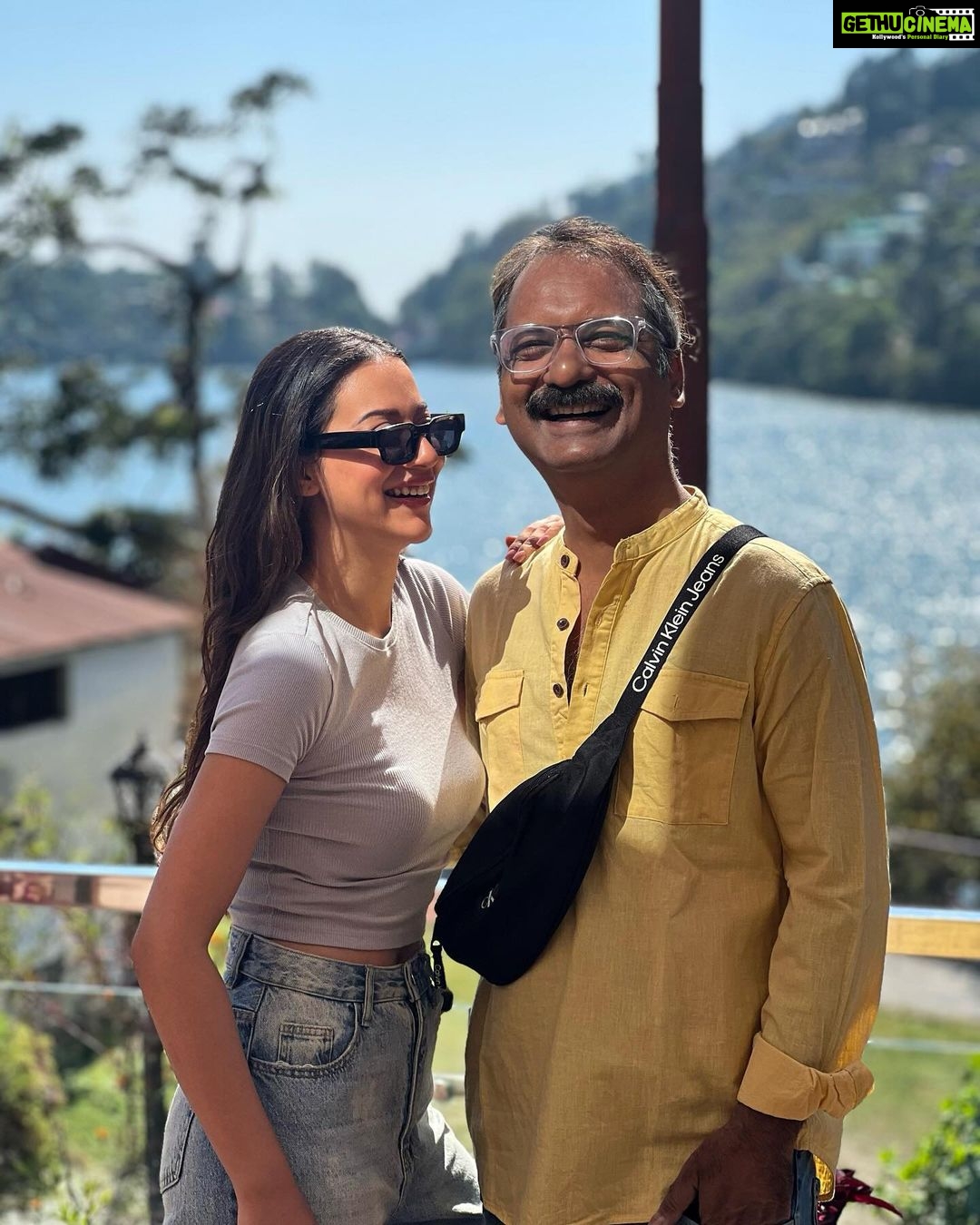 Madhurima Roy Instagram - I’ll look back and my heart only smiles for this one. Bunch of most beautiful and heartwarming people coming together to make a film, ever so special. This will always feel like a warm hug 🤗 ‘Shalimar aur Main’ the title but now feels like ‘Shalimar aur Hum’❤️ Thank you to each one of you in knitting this special one together, it’s a wrap for now 💫 Bhimtal Utrakhand
