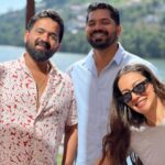 Madhurima Roy Instagram - I’ll look back and my heart only smiles for this one. Bunch of most beautiful and heartwarming people coming together to make a film, ever so special. This will always feel like a warm hug 🤗 ‘Shalimar aur Main’ the title but now feels like ‘Shalimar aur Hum’❤️ Thank you to each one of you in knitting this special one together, it’s a wrap for now 💫 Bhimtal Utrakhand