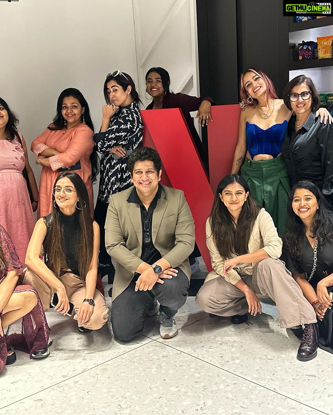 Madhushree Instagram - It was a really very #interesting and #enjoyable moment . netflix #panel #discussion on #creative #quotient . #creativequotient #netflixcreatives #netflixtime . I met lots of young talents .. thanks to the #netflix team