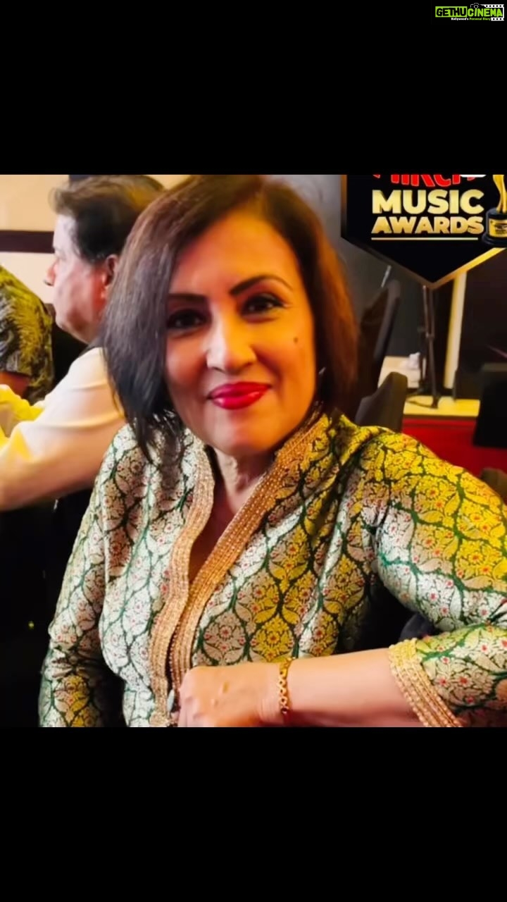 Madhushree Instagram - Thanks to #mirchiawards . So happy to b as a judge and attend the #prestigious #music #awards #pritam #anupjalota