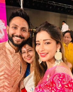 Madhuurima Instagram - Wish u all a very happy Bijoy dashami😍😍😍😍😍 
#durgapuja #durgapower #naarishakti