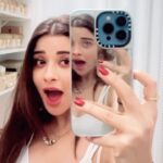 Madhuurima Instagram - Following the trend 😍. But isn’t the framing jus looking like a wow ??? 😜😁 #trendingreels #trending #wow