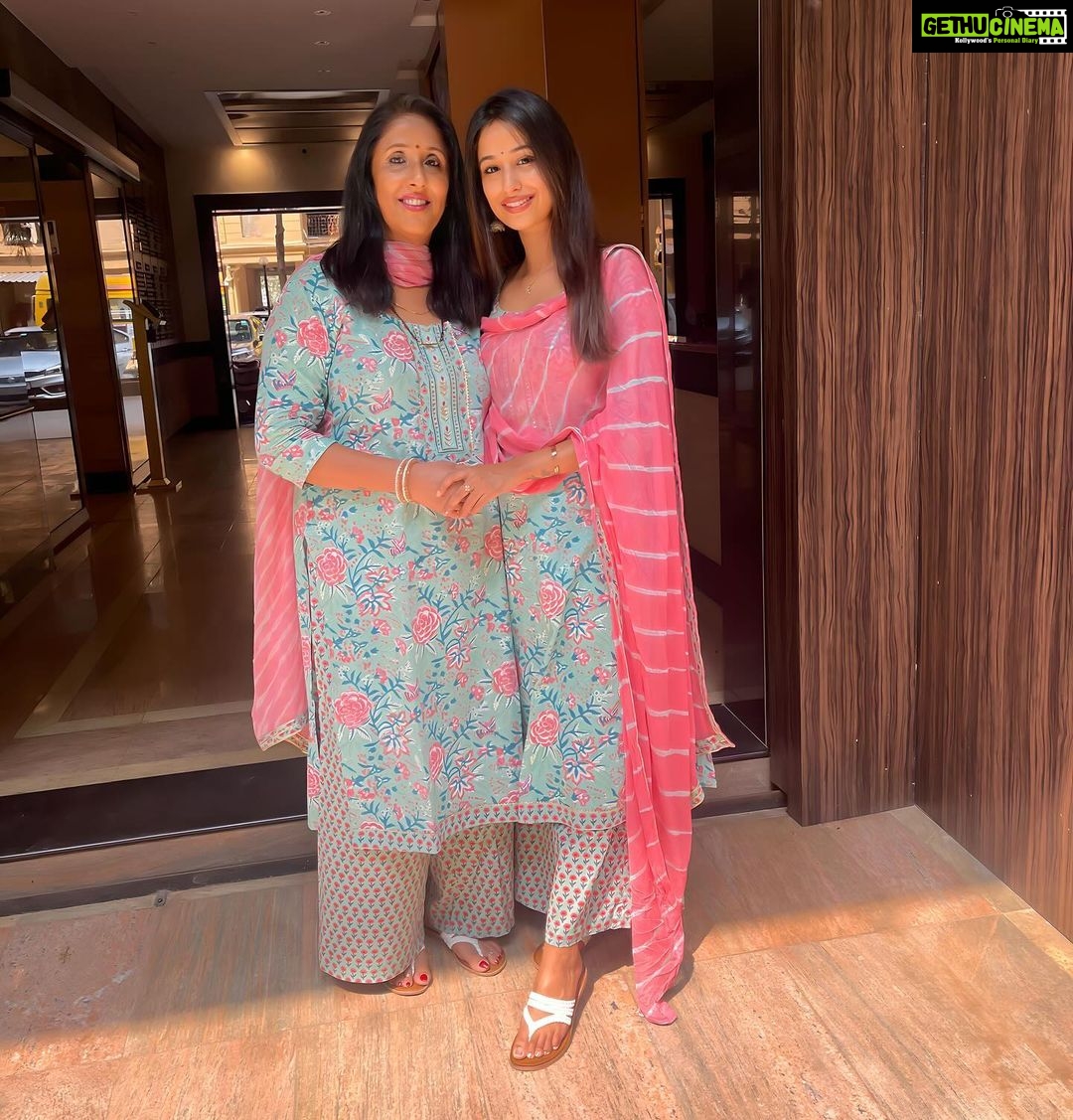 Maera Mishra Instagram - Twinning and Winning. ❤️ #maa