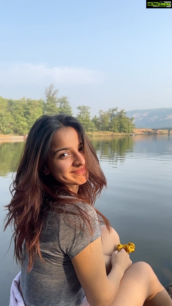 Mahima Makwana Instagram - sometimes all you need is loads of sunshine. ☀️✨