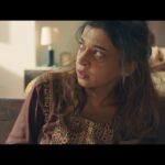 Mahira Khan Instagram - The hero of the story is Razia… I narrated this story, others supported her story .. but now it’s all her. Rooting for her. Razia Apni kahani khud khatam Karey gi… 👊🏼 Watch the last episode of Razia tonight at 8 pm, only on @entexpresstv 🙏🏼