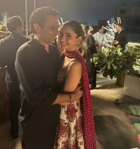 Mahira Khan Instagram - 💋🫶♥️

23.09.23