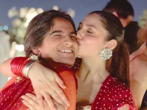 Mahira Khan Instagram - What a good. What a Best 🧿

So when I told my friends about the wedding… I also laid out a few ‘requests’. This is how they went - 

Me - Guys please I’m too old for dances, can we not have dances ? 
Friends - No. we have to. 
M - Ok just one? 
F -  Hell No. 
M - Ok please no dholkis before Bhurban. We should all just chill. 
F - talk to the ✋🏼

As time came close and they all were over everyday.. I realised they just wanted to celebrate me and us. My childhood friends, work friends, my cousins… had seen it all with me - held me when I was down and clapped when I succeeded. I had done the same with them. 

To these insanely amazing humans I call family. I love you all so freaking much. Alhumdulillah. MashAllah. 🧿

P.S My bestest friend in the whole world surprised me at the Mehndi and I still can’t believe she made it. It’s her birthday today - I love you my insia lotia. Always and forever ♥️