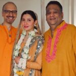 Mahira Khan Instagram - What a good. What a Best 🧿 So when I told my friends about the wedding… I also laid out a few ‘requests’. This is how they went - Me - Guys please I’m too old for dances, can we not have dances ? Friends - No. we have to. M - Ok just one? F - Hell No. M - Ok please no dholkis before Bhurban. We should all just chill. F - talk to the ✋🏼 As time came close and they all were over everyday.. I realised they just wanted to celebrate me and us. My childhood friends, work friends, my cousins… had seen it all with me - held me when I was down and clapped when I succeeded. I had done the same with them. To these insanely amazing humans I call family. I love you all so freaking much. Alhumdulillah. MashAllah. 🧿 P.S My bestest friend in the whole world surprised me at the Mehndi and I still can’t believe she made it. It’s her birthday today - I love you my insia lotia. Always and forever ♥️
