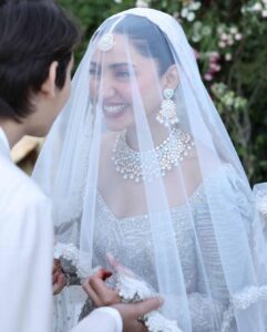 Mahira Khan Instagram - 🩵

01.10.23