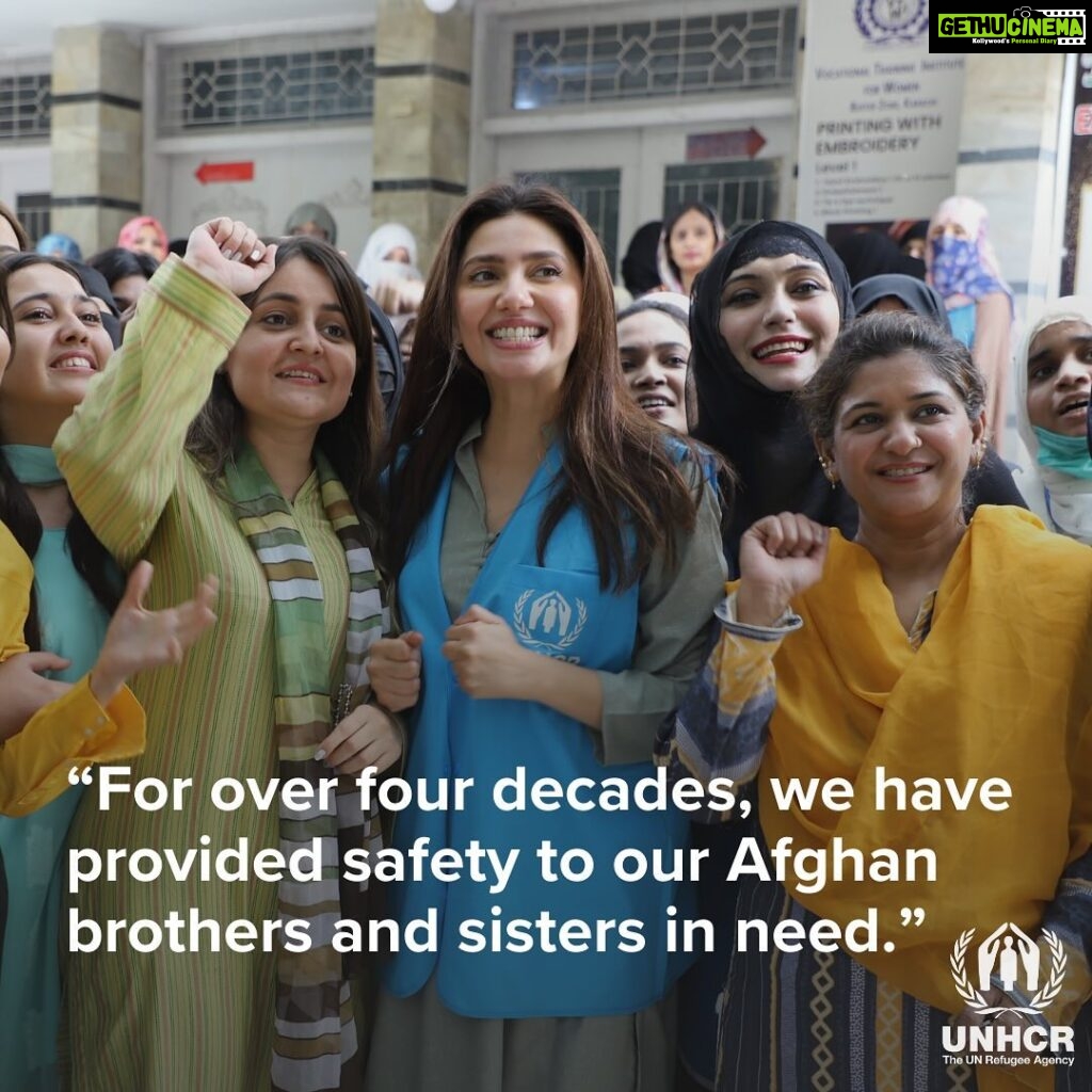 Mahira Khan Instagram - No one leaves their home behind by choice. 💔💙 Here in Pakistan, I’ve been proud of our tradition of hospitality towards those in search of safety, dignity and respect. For over 40 years we have provided safety to our Afghan brothers and sisters in need. There are people who are still in need of our kindness and compassion, who are at risk if they return. I appeal to my government to continue to support those who need it 🙏🏼🙏🏼🙏🏼🙏🏼 @Refugees @UNHCRAsia @UNinPak @UNHCRPakistan