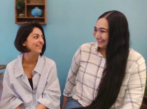 Maira Doshi Instagram - De-tox Ayurveda sessions with this super amazing Dr @drarti.ayurveda @roley_tm 

The main aim for me to do an ayurvedic detox session was to eliminate toxins from the body and restore balance.

During my ayurvedic detox session, I was examined by doctor Aarti who determined my dosha or my body type. Based on my dosha, a personalized treatment plan was created for me which had included a combination of dietary changes, herbal supplements, massage, and other Ayurvedic therapies.

The course (called VIRECHAN) helped me to improve my overall health and well-being. It released toxins from my body, promoted relaxation, boosted my immune system, and improved skin and hair health.

It’s now my favorite place for skin and hair.

PS: Look at her gorgeous hair, isn’t it longer than rapunzel ? ;) 

Thank you @drarti.ayurveda @roley_tm 
for giving me a lovely experience. :)

Cheers!