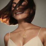 Maira Doshi Instagram - @miabytanishq Shot by: @arjun.mark HNM: @daksh_hairguru #MiaByTanishq #Ad #HoardingShoot #Jewlry #JewlryDesign #Neckpieces #RecentCampaign