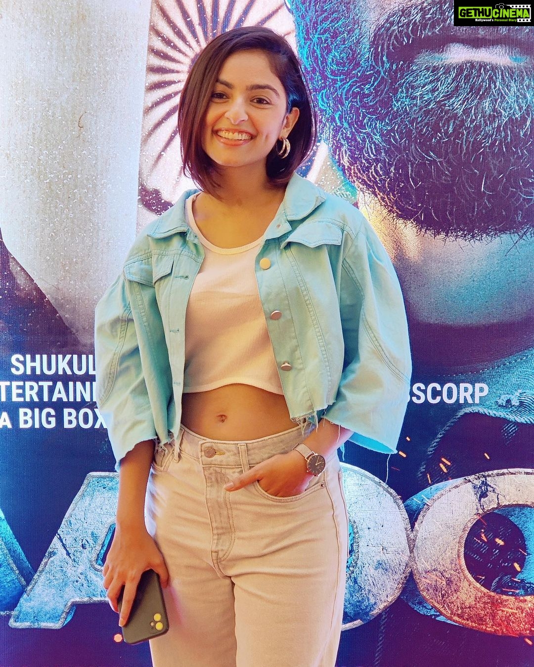 Maira Doshi Instagram - 💙💙💙 #PremierNight #Raado #OOTD
