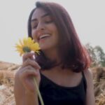 Maira Doshi Instagram - Let’s belong to earth a little more with Shveth - Lushness of Green. #shveth #sustainablefashion #ecofriendlyfashion #luxurywear Shot by: @ayu.agnihotri Mumbai