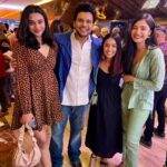 Maira Doshi Instagram - #KehvatlalPariwar Premier! What a beautiful film and stunning performances by favorites! @shraddhadangar_official @bhavyagandhi97, you guys are bunch of talents, so proud ❤️ Beautifully directed by @director_vipul_mehta
