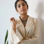 Maira Doshi Instagram - Sundaying! Loving this beautiful jacket by @grass_andsunshine Shot by @atanu_naik . . #BohoChic #GrassAndSunshine