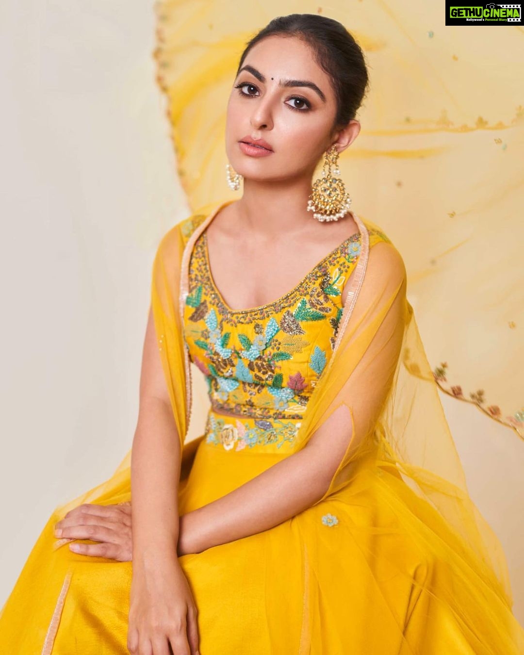 Maira Doshi Instagram - @mehakoberoi @akshay_26