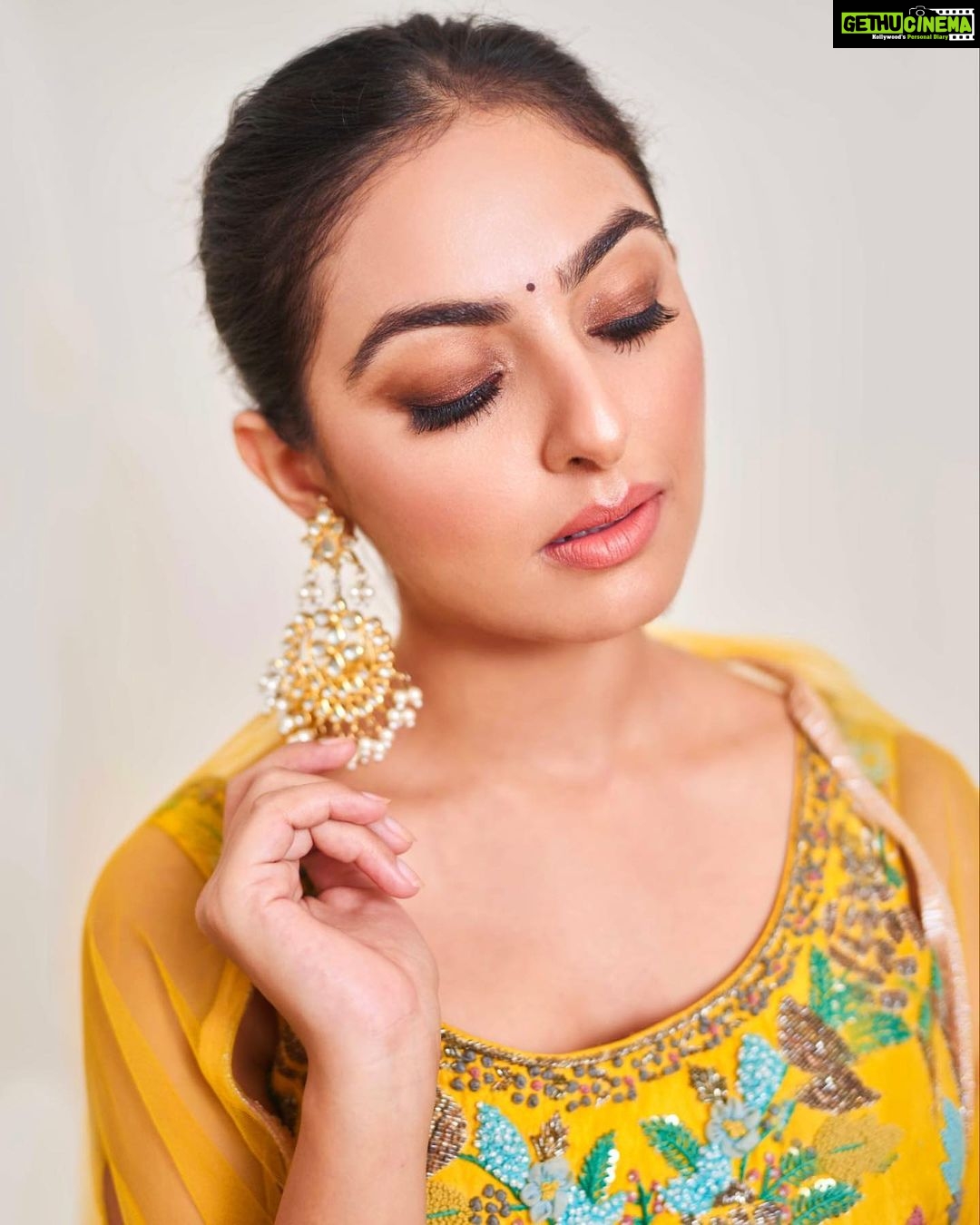 Maira Doshi Instagram - @mehakoberoi @akshay_26