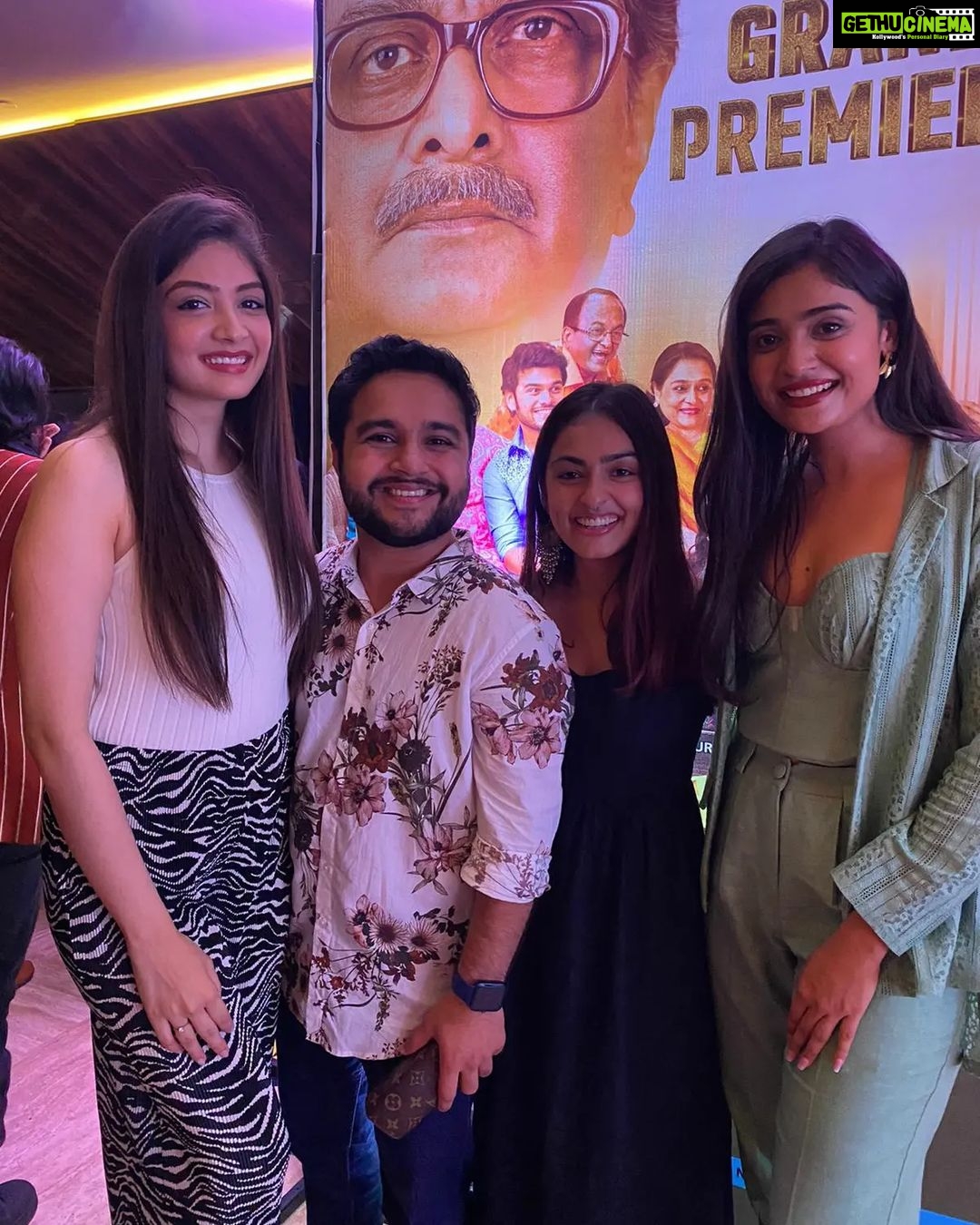 Maira Doshi Instagram - #KehvatlalPariwar Premier! What a beautiful film and stunning performances by favorites! @shraddhadangar_official @bhavyagandhi97, you guys are bunch of talents, so proud ❤️ Beautifully directed by @director_vipul_mehta