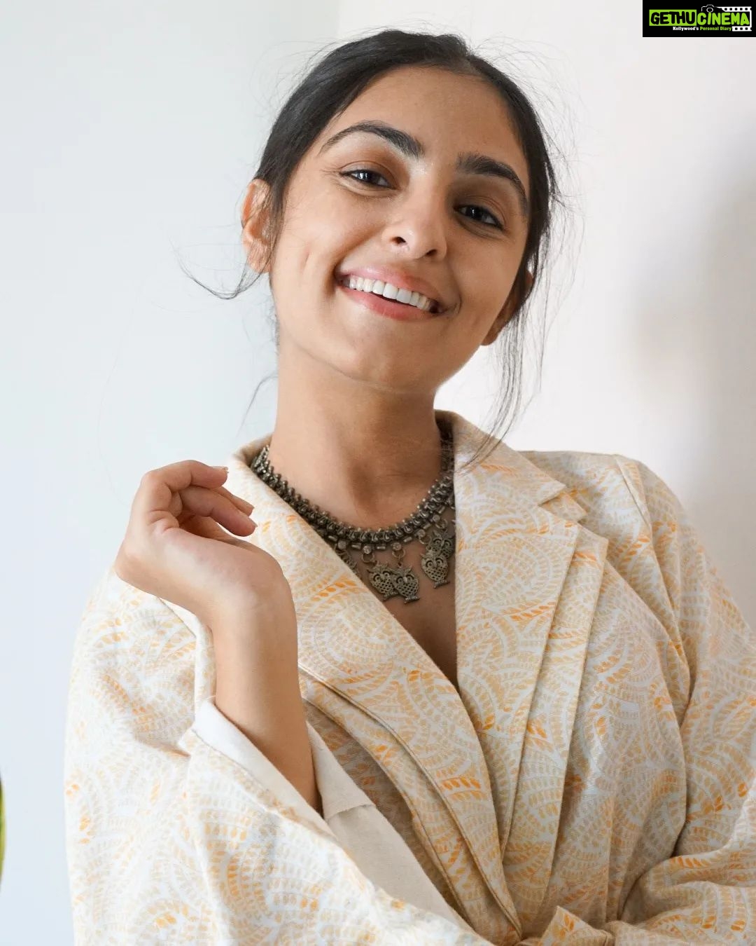 Maira Doshi Instagram - Sundaying! Loving this beautiful jacket by @grass_andsunshine Shot by @atanu_naik . . #BohoChic #GrassAndSunshine