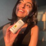 Maira Doshi Instagram – Maximum Sun Protection + Glowy Skin = right this way with this power duo by @kimirica.shop✨
This everyday glow sunscreen has SPF 50+ & PA+++, gets absorbed by skin very easily and doesn’t leave behind any white cast.
Also, their After Sun Serum lotion comes in handy as an instant skin-soother for sun-exposed and irritated skin (it has a cooling effect which I love 😍)
This duo is perfect for indoors & outdoors, summer and beyond…👍🏻☀️