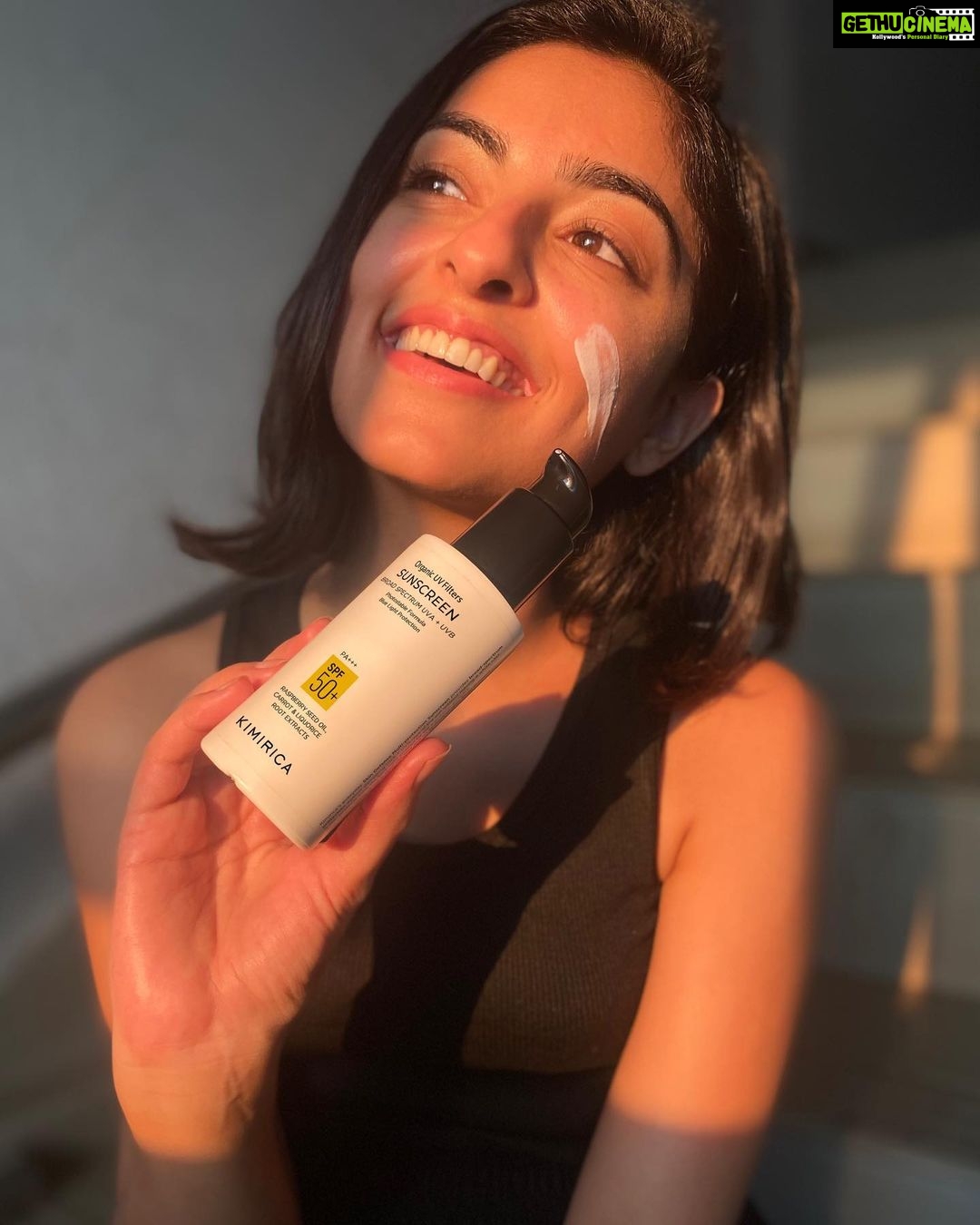 Maira Doshi Instagram - Maximum Sun Protection + Glowy Skin = right this way with this power duo by @kimirica.shop✨ This everyday glow sunscreen has SPF 50+ & PA+++, gets absorbed by skin very easily and doesn't leave behind any white cast. Also, their After Sun Serum lotion comes in handy as an instant skin-soother for sun-exposed and irritated skin (it has a cooling effect which I love 😍) This duo is perfect for indoors & outdoors, summer and beyond...👍🏻☀️