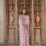 Maira Doshi Instagram – Wishing you all a very Happy Diwali 🪔

#Diwali2023

This stunning outfit by stunning people @vanaethnics ❤️

Jewellery: @copper_art_jewellery