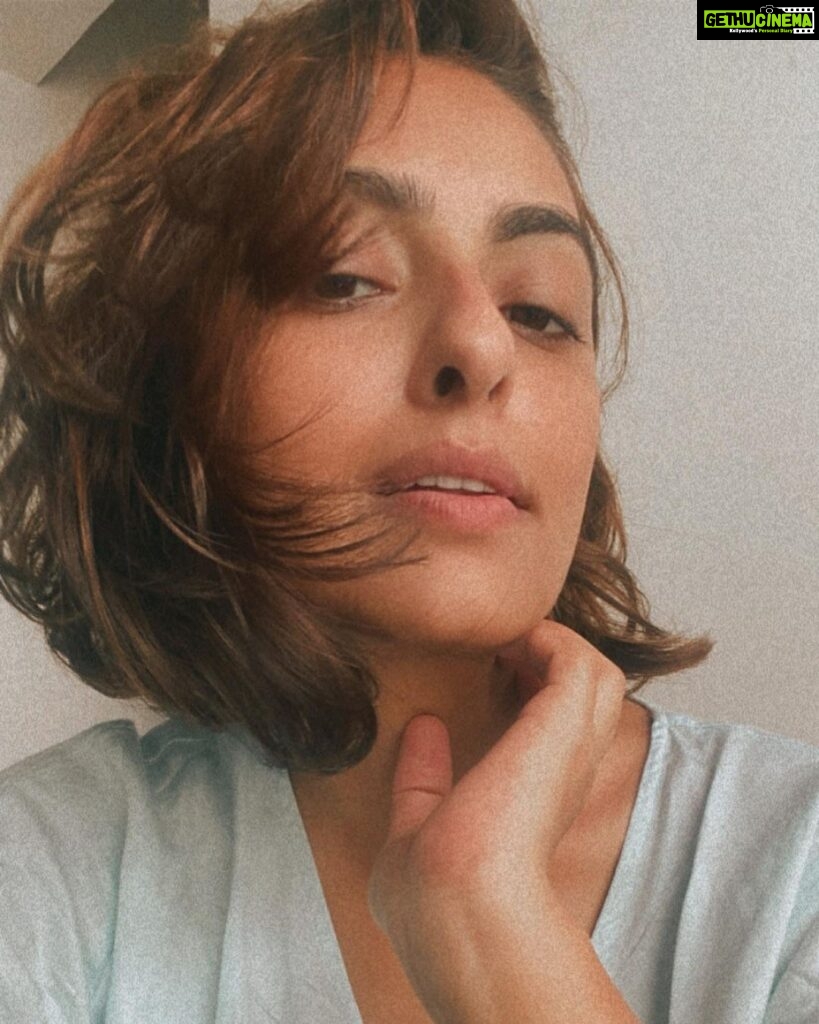 Maira Doshi Instagram - A lil more obsessed with messy hair 😛