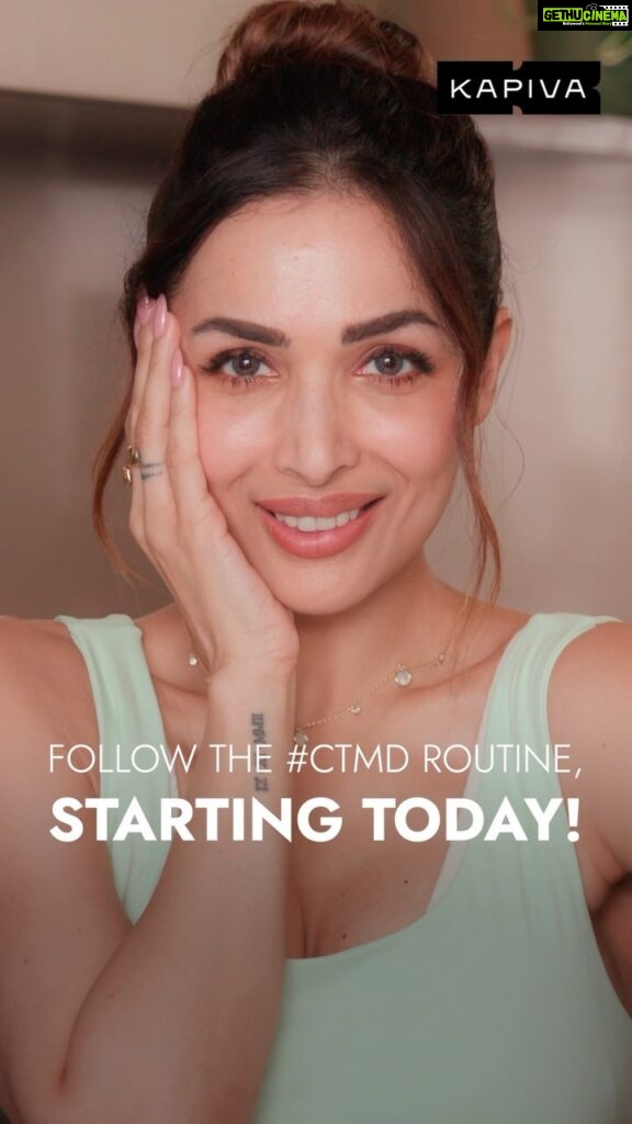 Malaika Arora Instagram - The biggest secret behind @malaikaaroraofficial s glowing skin is her CTMD routine ⭐🌹💁🏻‍♀️ Just Cleanse, Tone, and Moisturise your skin, and finish it off by Drinking our Glow Mix ✨🌿 Follow this routine for yourself and see the difference! #skinkasahifood #skinfoods #kapiva #kapivaskinfoodsglowmix #ctmd #ctmdroutine #skinroutine #naturalingredients #ayurvedicingredients #ayurvediclifestyle #ayurvedicproducts #ayurveda #skincare #skincaretips #collagen #glutathione #hyaluronicacid #skinsupplement #ayurvedicskincare #ad #reelsinstagram #trendingaudio #trendingreels #explore