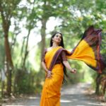 Malavika Krishnadas Instagram - Instagram is flooded with this song 😂 but how will I skip this beautiful trend ❤️ . VC : @bhavinesh_bharathan