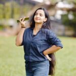 Malavika Krishnadas Instagram - How was your day? Mine was super Simple 😌🦋 @simpleskincareindia #keepitsimple #simpleskincareindia #AD