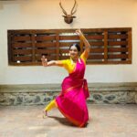 Malavika Krishnadas Instagram - Happy Vijayadashami 😇❤️ #aquickone . . VC: @greeshma_rathish @reshma.sujith_ ❤️ . #classical #vijayadashami #bharathanatyam #semiclassical #dancer #blessed #tamilnadu #chennai Chennai
