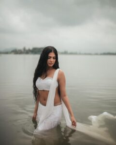 Malavika Mohanan Instagram - The idea of a far far away time has always fascinated me. A simpler time. A purer time. Romanticised thought? Probably. But then I’ve always had a fascination for a utopian scenery. A time when everything was simpler, purer. Raw. Away from the garbs and ornaments, and clutter and noise. Just water and white. 🤍 Shoutout to this incredible team for a shoot where they literally had to get their hands and feet dirty 🤍😅 Thank you for making what was in my head come to life to gracefully 🤍 📸 @bharat_rawail Makeup @makeupbylekha ; Assisted by @makeupartistraga Hair @bbhiral ; Assisted by @prashantkharadi_lalit Styled by @radhikaa2327 @theitembomb