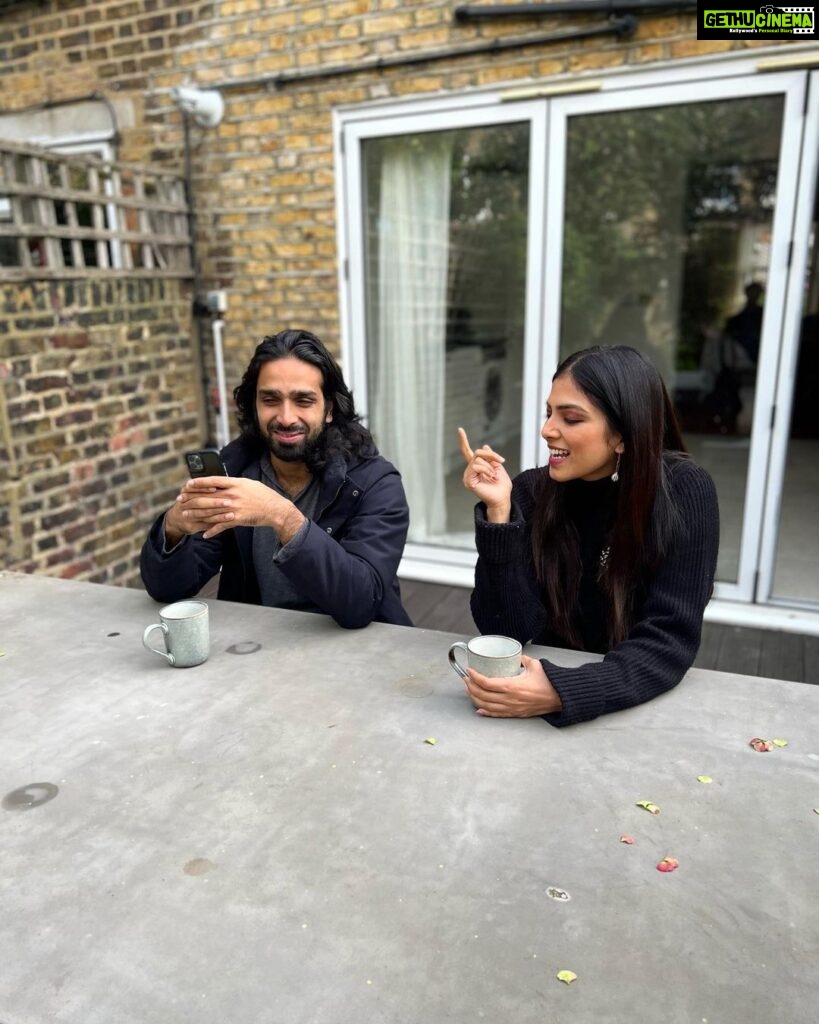 Malavika Mohanan Instagram - Finally got to spend some quality time with my little 🐒 in one of our favourite cities! ♥️ This is the cutest Airbnb we could’ve asked for! Thanks for the gift @airbnb ♥️ We loved every minute of it ☺️ London, United Kingdom