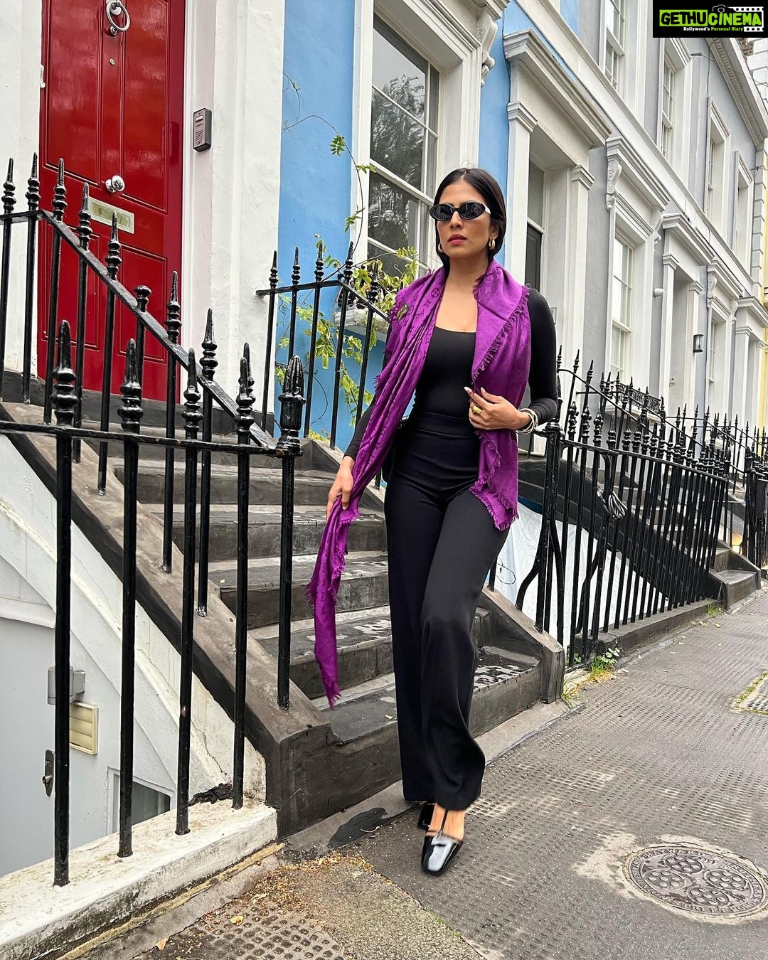 Malavika Mohanan Instagram - Woman in black 🕴🏻