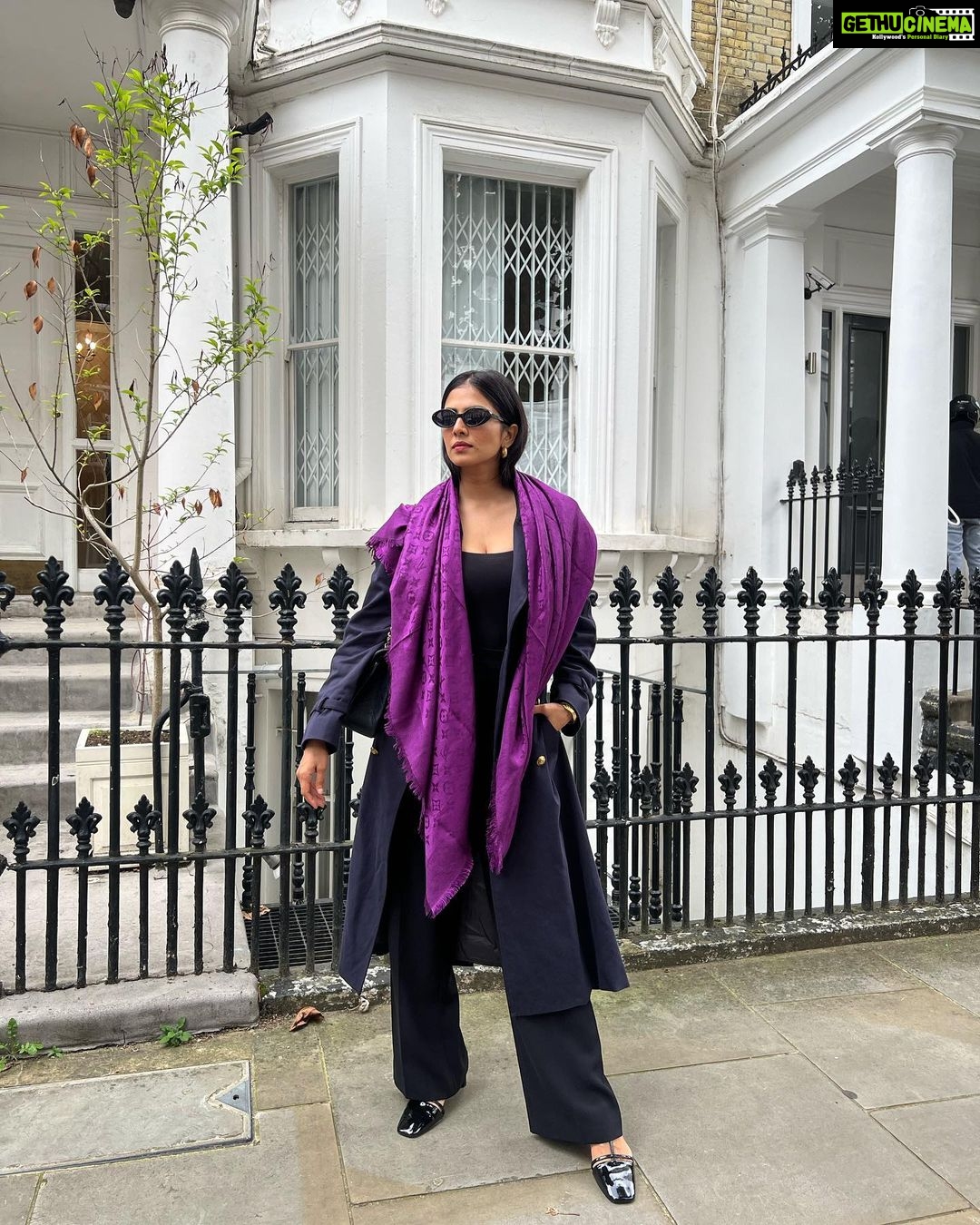 Malavika Mohanan Instagram - Woman in black 🕴🏻