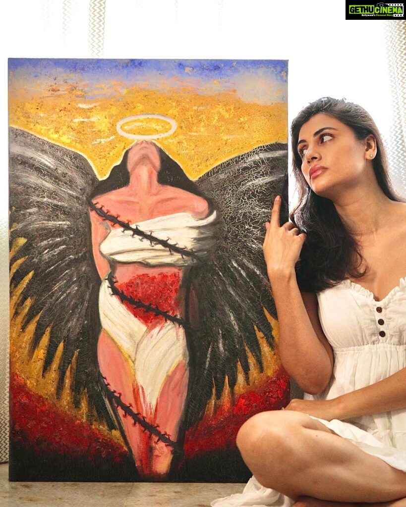 Malti Chahar Instagram - My 2nd painting❤️ To all the women who are on the journey of healing and breaking free❤️and to the men who’ve been supporting them🌹 Photography- @tusharmahajanofficial #painting #love #selflove #freedom