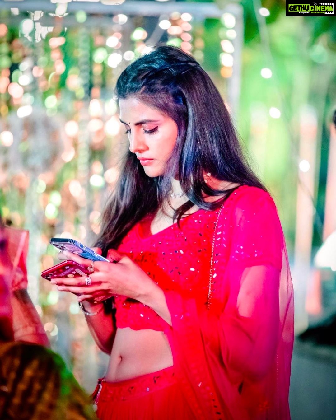 Malti Chahar Instagram - Sending Diwali wishes to everyone 😁❤️koi miss nhi hona chahiye ! Happy diwali to everyone! May this diwali bring you peace,love and prosperity 🪔 #happydiwali