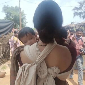 Manali Rathod Instagram - Amaira's first Baby Debut appearance in #tigernageshwarrao movie as @raviteja_2628 daughter 👧 

@amairavarma @raviteja_2628 @nupursanon @renuudesai
i