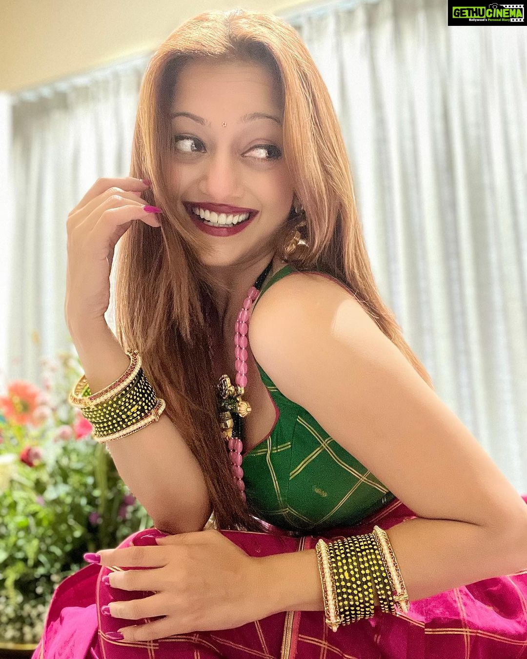 Manasi Naik Instagram - Best thing I ever did was STOP ๐ telling people whatโs going on in my life โฆ๐ Some people are Investments and some people are bills ๐ธ Know the Difference ๐๐ซถ๐ป Thank you Universe ๐ซ I will Not Give Up Growing Glowing And Healing โค๏ธโ๐ฉน #ManasiNaik #Actor #Performer #Beingme #OnMyOwn #Beauty #OOTD #fashionstyle #MyStyle #Secret #grattitude #Happy #survivor #Growing #Glowing #WorkingHard #WatchMeGrow #ThankYou #SelfRealisation #survivor #Cultured #Morals #Focused #mentalhealthawareness #MentalPeace #NewDreams #NeverGiveUp #newbeginnings ๐งฟ #CatMomOf12