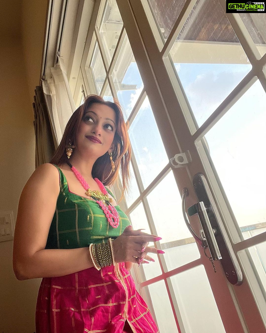 Manasi Naik Instagram - Best thing I ever did was STOP ๐ telling people whatโs going on in my life โฆ๐ Some people are Investments and some people are bills ๐ธ Know the Difference ๐๐ซถ๐ป Thank you Universe ๐ซ I will Not Give Up Growing Glowing And Healing โค๏ธโ๐ฉน #ManasiNaik #Actor #Performer #Beingme #OnMyOwn #Beauty #OOTD #fashionstyle #MyStyle #Secret #grattitude #Happy #survivor #Growing #Glowing #WorkingHard #WatchMeGrow #ThankYou #SelfRealisation #survivor #Cultured #Morals #Focused #mentalhealthawareness #MentalPeace #NewDreams #NeverGiveUp #newbeginnings ๐งฟ #CatMomOf12