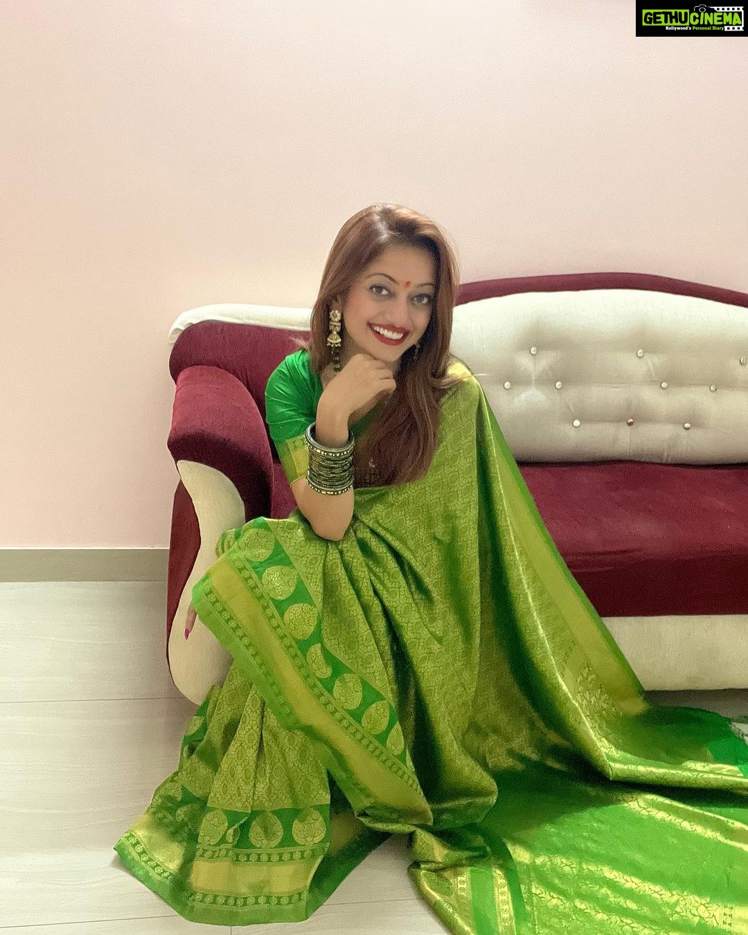 Manasi Naik Instagram - जे पेराल तेच उगवेल…🍀 Thank you Universe 💫 I will Not Give Up Growing Glowing And Healing ❤️🩹 #ManasiNaik #Actor #Performer #Beingme #OnMyOwn #Beauty #OOTD #fashionstyle #MyStyle #Secret #grattitude #Happy #survivor #Growing #Glowing #WorkingHard #WatchMeGrow #ThankYou #SelfRealisation #survivor #Cultured #Morals #Focused #mentalhealthawareness #MentalPeace #NewDreams #NeverGiveUp #newbeginnings 🧿 #CatMomOf12